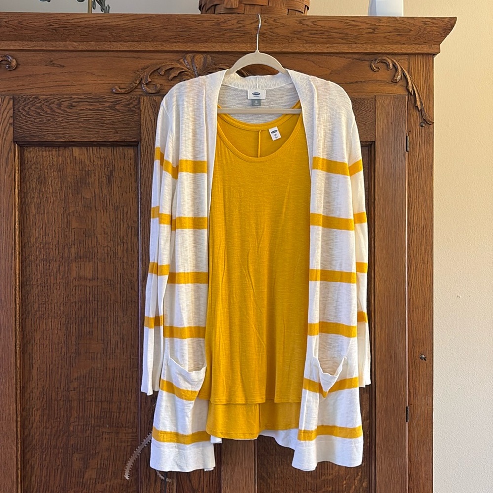 Old Navy Sleeveless & Long sleeve cardigan XL